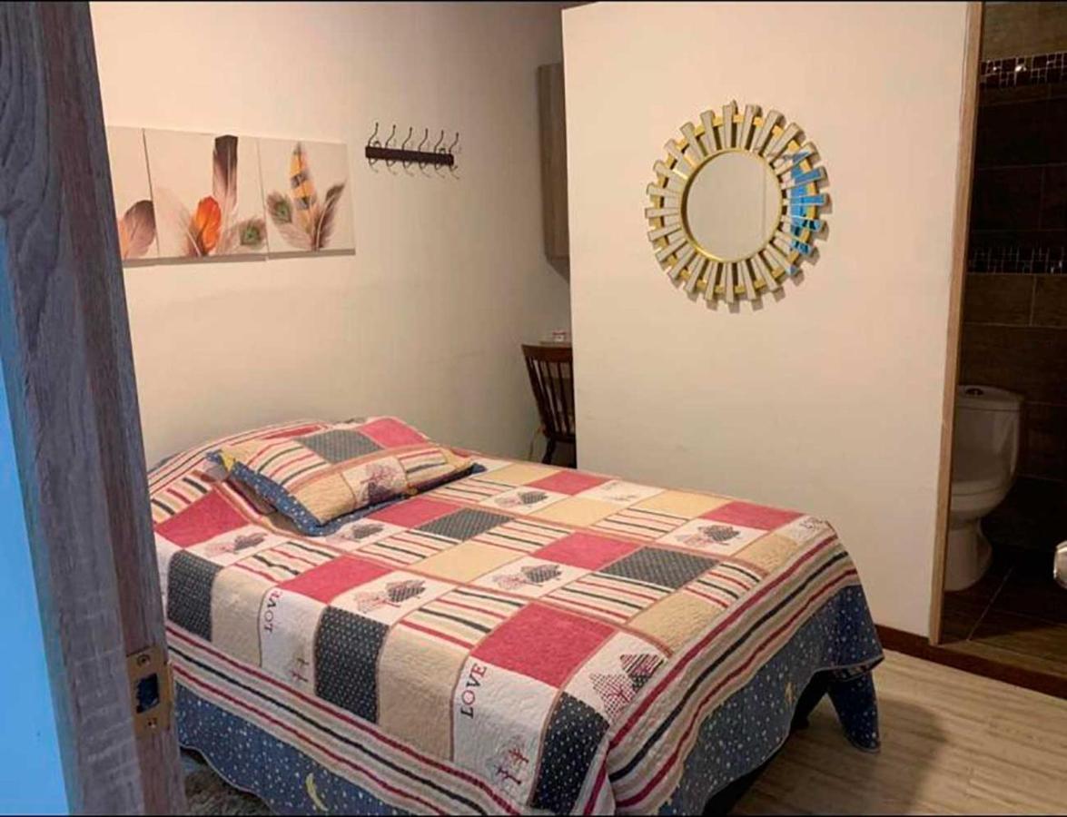 Hotel Alcatraz Yarumal Bilik gambar