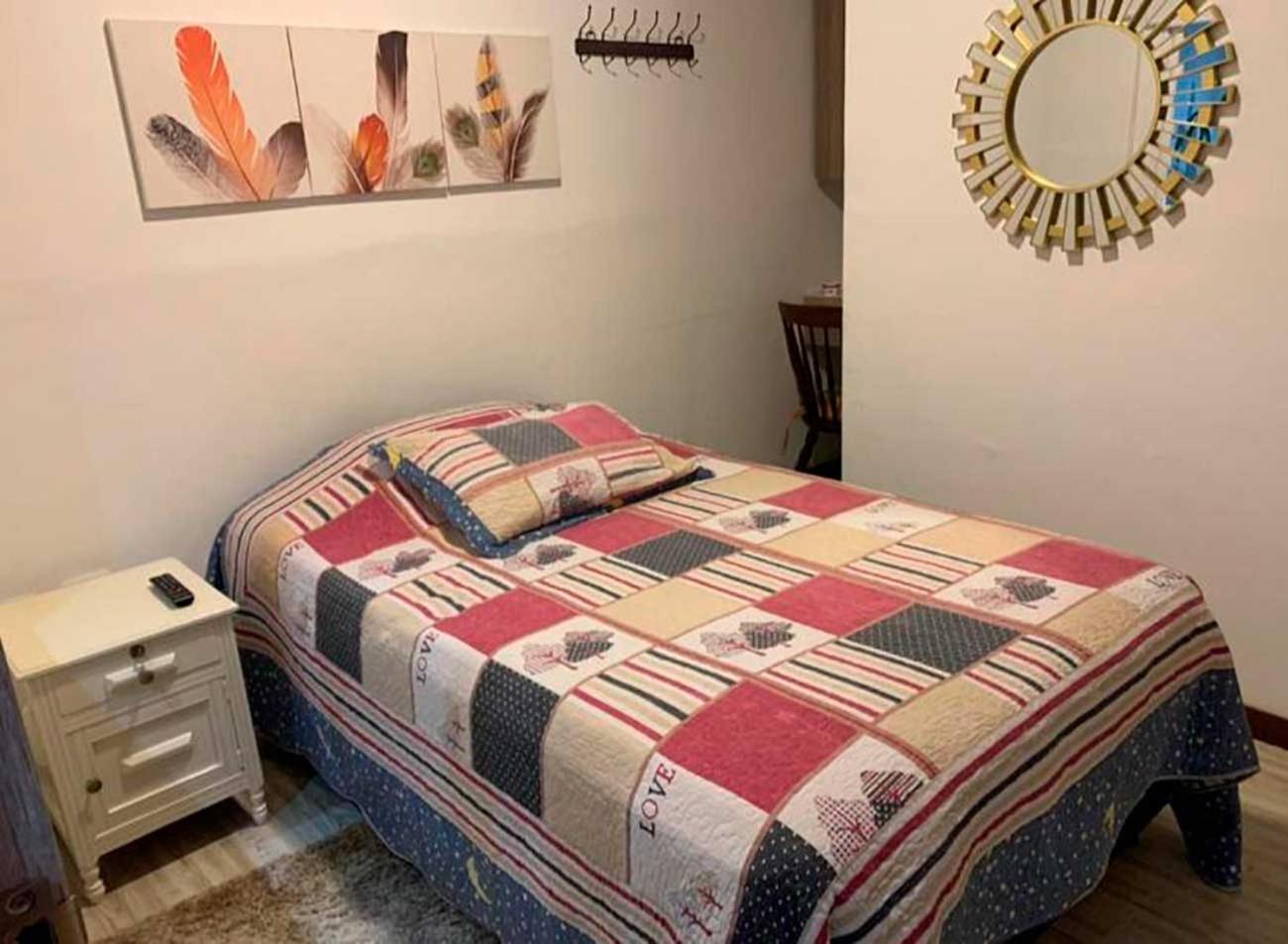 Hotel Alcatraz Yarumal Bilik gambar