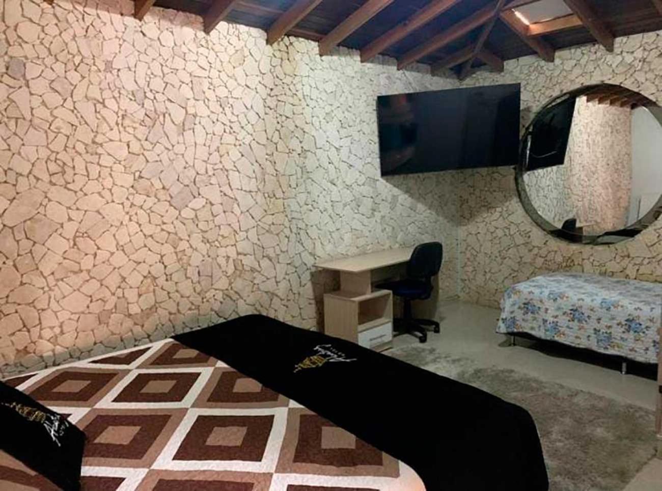 Hotel Alcatraz Yarumal Bilik gambar